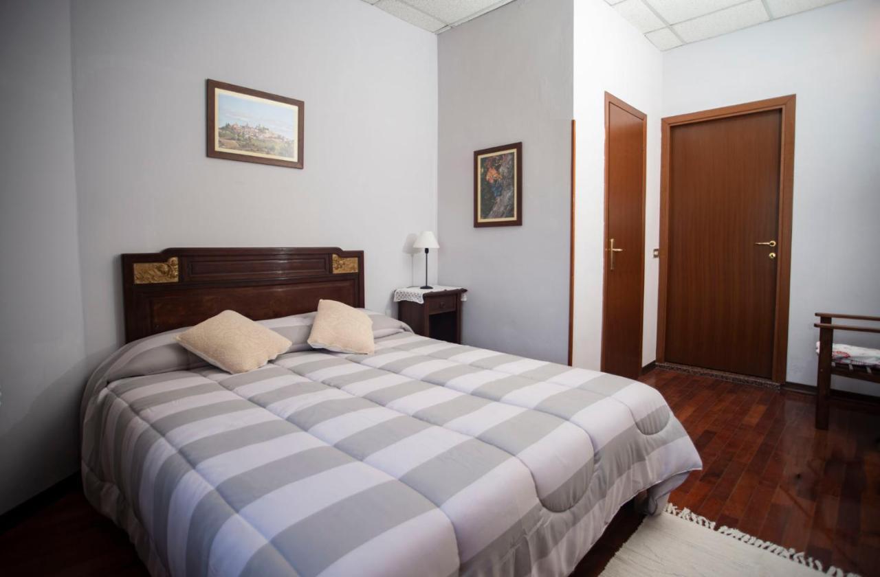 I Quattro Grappoli Bed & Breakfast Neive Luaran gambar